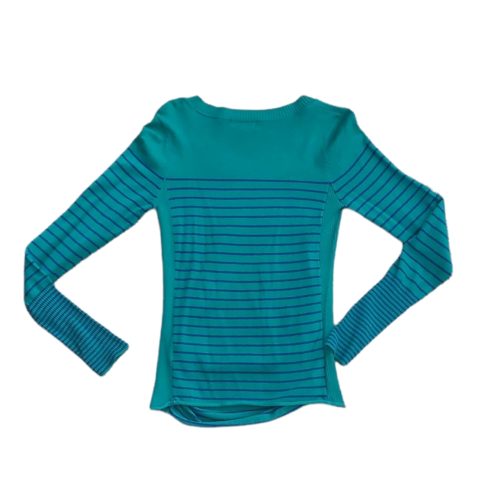 Sweater - Picture 3 of 3